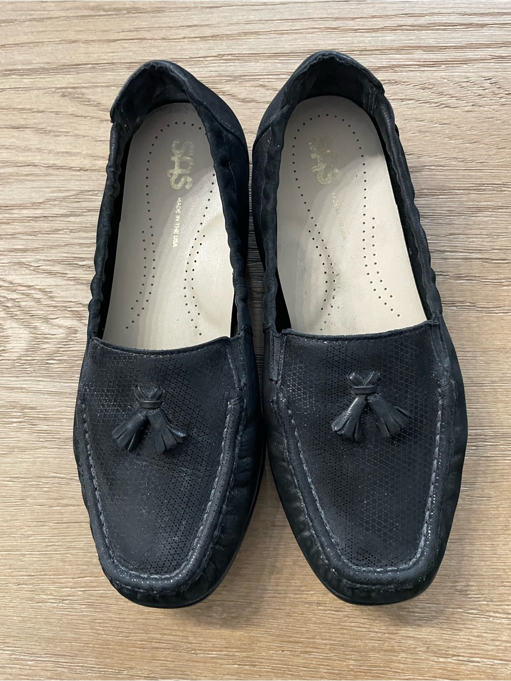 SAS Hope Slip-On Loafers, Black Onyx Suede, Size 8WW, Excellent Condition